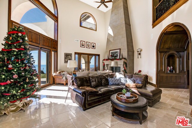Foto del edificio - 2500 Barrymore Dr