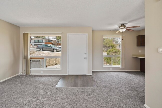 Building Photo - 608 Crown Ridge Dr
