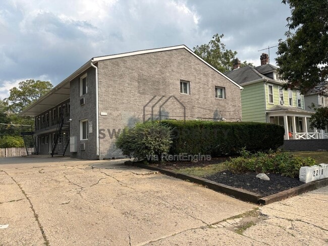 Building Photo - 2218 N 4th St