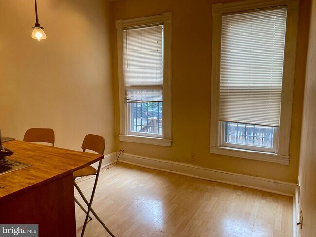 Foto del edificio - 1642 6th St NW