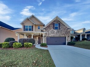 Building Photo - 1522 Balvaird Dr SE