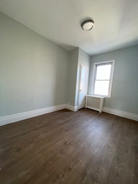 Foto del edificio - 10333 102nd St