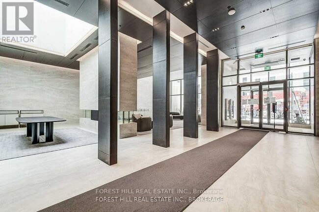 Photo du bâtiment - 2221-2221 Yonge St