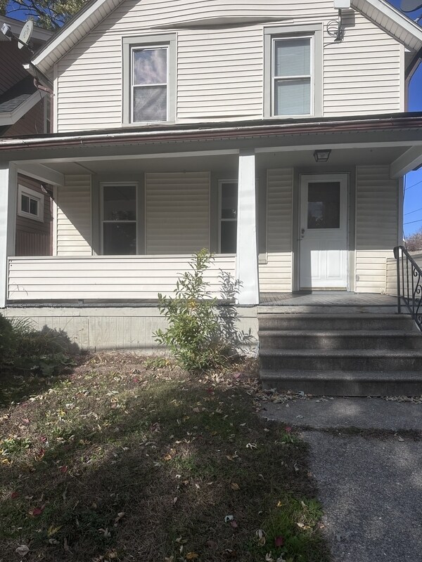 4704 Behrwald Ave Cleveland, OH 44144 – photo 1