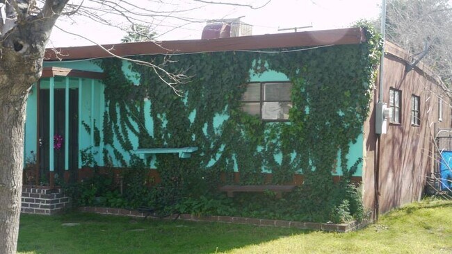 Foto del edificio - Beautifully Updated 3-Bedroom Home with Sp...