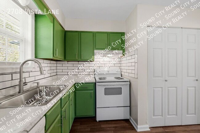 Foto del edificio - 2708 Vista Ln