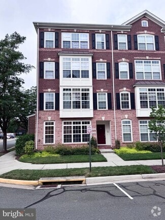 Building Photo - 19295 Harlow Square