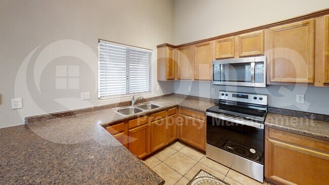 Building Photo - 5444 W Grove St
