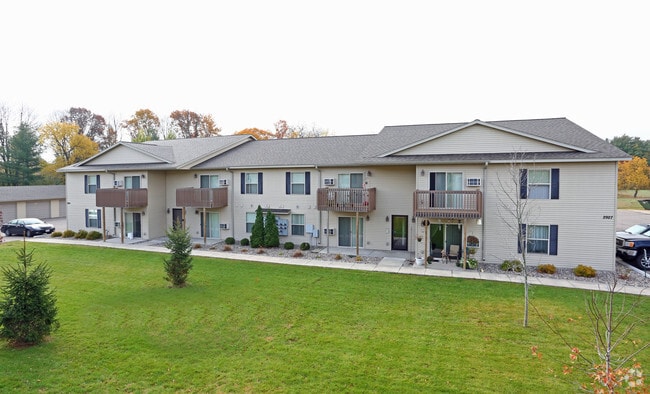 Outside - Birchwood Apartments