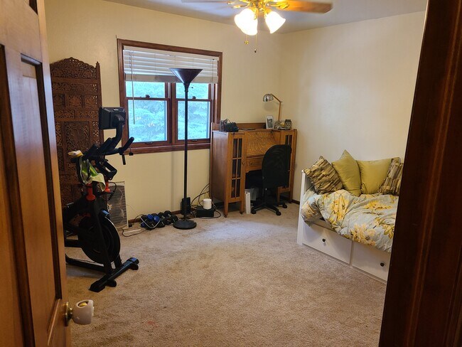 Foto del edificio - 1451 McArthur Ave