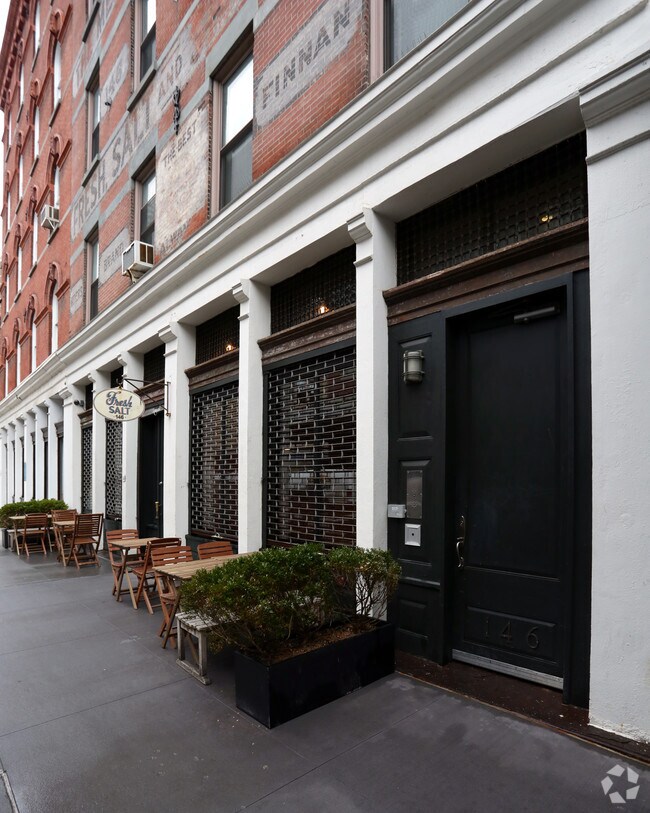 Building Photo - 146-148 Beekman St