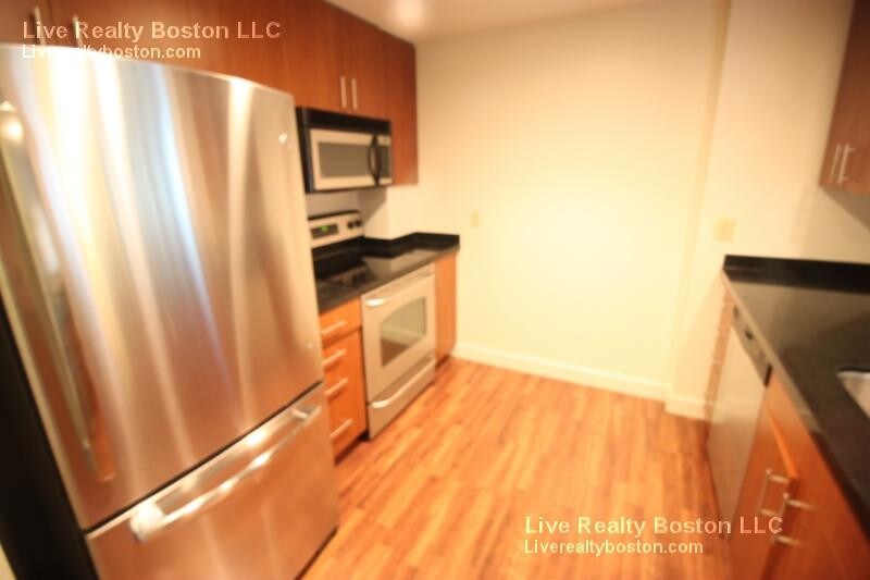 Primary Photo - 191 Brookline Ave