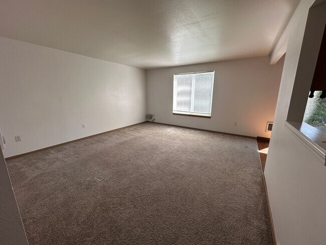 Foto del edificio - 421-423 Ecols St S