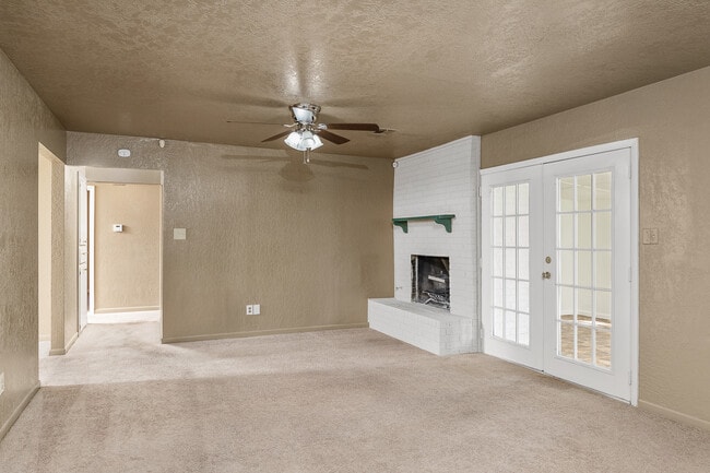 Foto del edificio - 4708 NW Cheryl Blvd