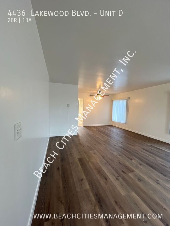 Building Photo - Lovely 2 Bedroom Apartment… Waiting for Yo...