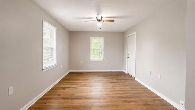 Foto del edificio - 16666 Woodingham Dr