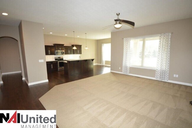 Building Photo - Three bedroom, Three bathroom home for rent