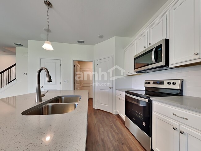 Foto del edificio - 559 Onate Cir