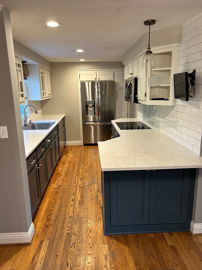 Foto del edificio - 4616 W 69th Terrace