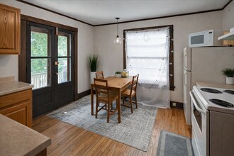 Building Photo - 416 Castle Pl