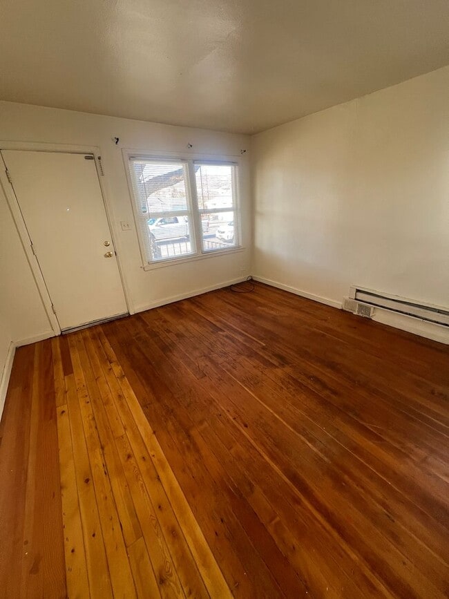 Foto del edificio - 1626 N Arthur Ave