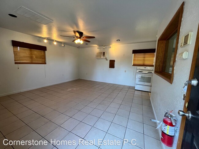 Foto del edificio - 1 br, 1 bath House - 986 Pioneer Ave. #3