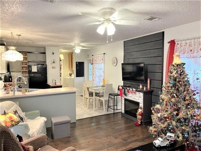 Foto del edificio - 8671 SW 18th Pl