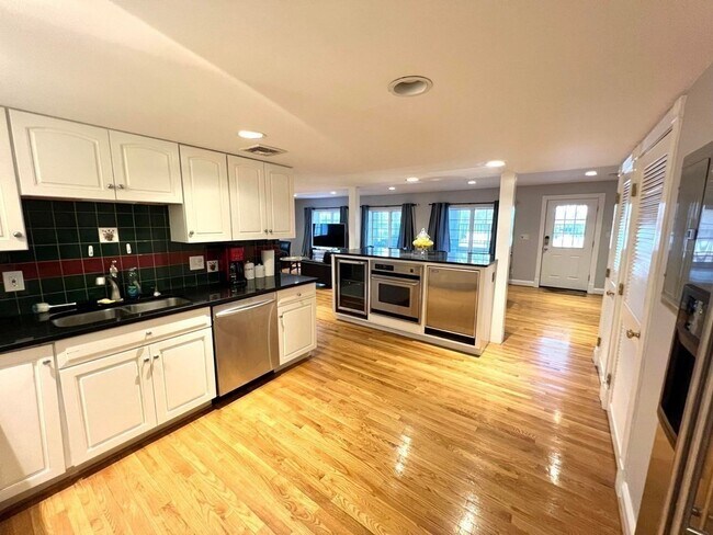 Building Photo - 135 Fresh Pond Pky