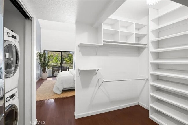 Building Photo - 230 Lille Ln