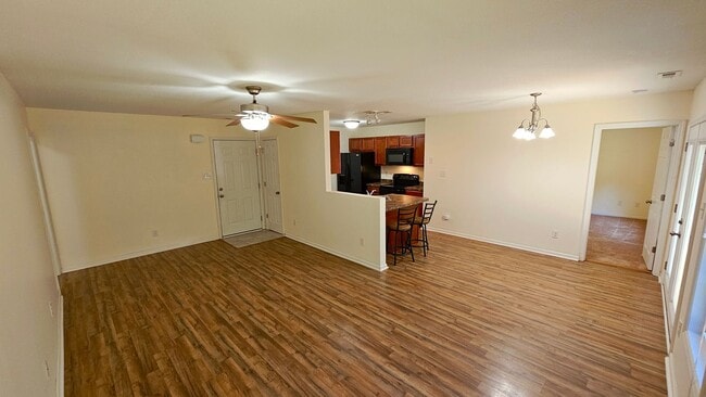 Foto del edificio - 3 BR 2 BA Liberty Hills