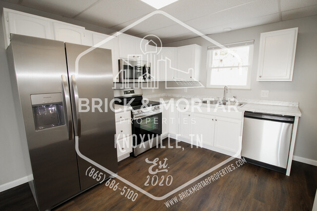 Building Photo - 1005 Clendenen Rd