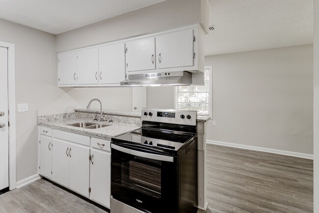Building Photo - 881 Wright Dr