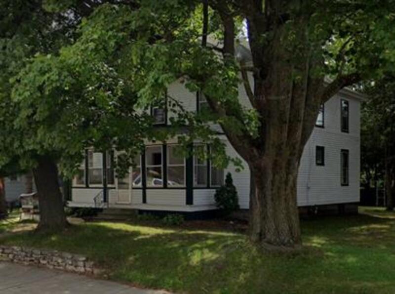 339 S Main St Unit 2 South, Shawano, WI 54166 Condo for Rent in