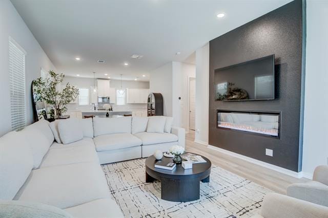Foto del edificio - 7551 Millingston Rd
