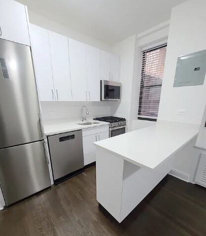 Foto del edificio - 140 W 55th St