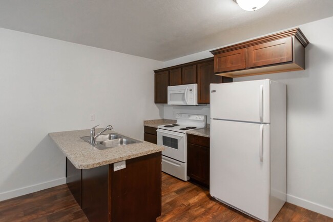 Building Photo - Beautiful 2-Story Townhomes in Tucker Row ...