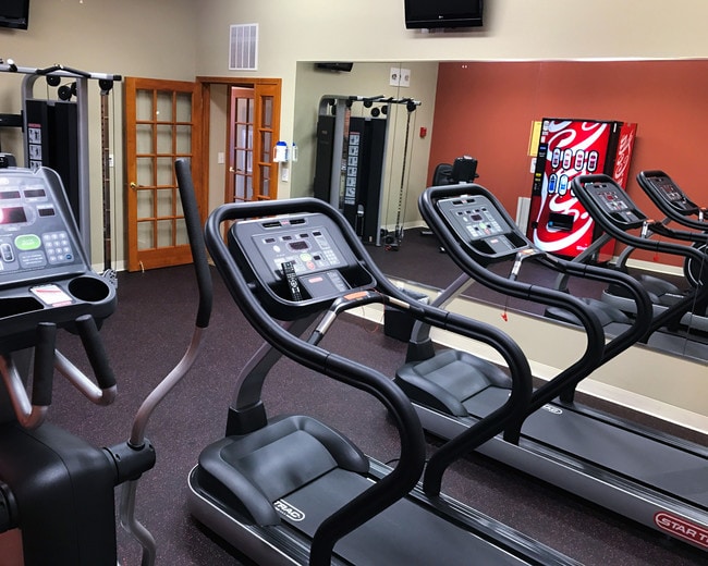 Fitness Center - Alison Pointe