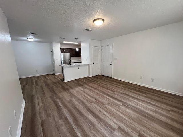 Building Photo - 100 Kazmira Ct