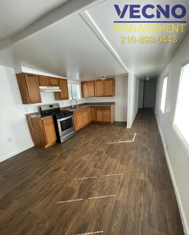 Building Photo - 4040 SW Military Dr