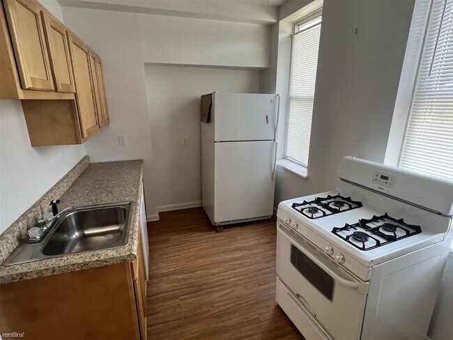 Building Photo - 4 br, 2 bath House - (Uptown)closeto Point...