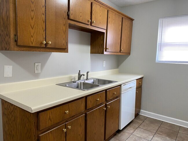 Building Photo - 15 Brianfield Cv
