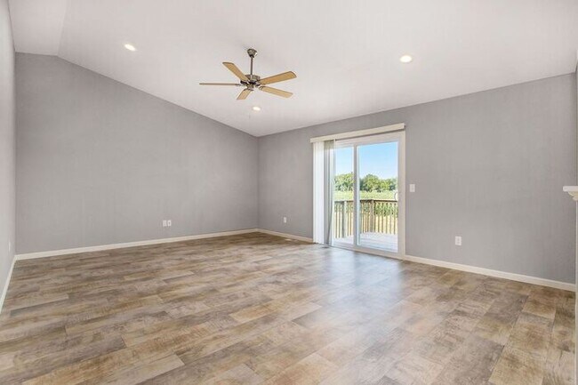 Foto del edificio - 3054 Ivywood Cir