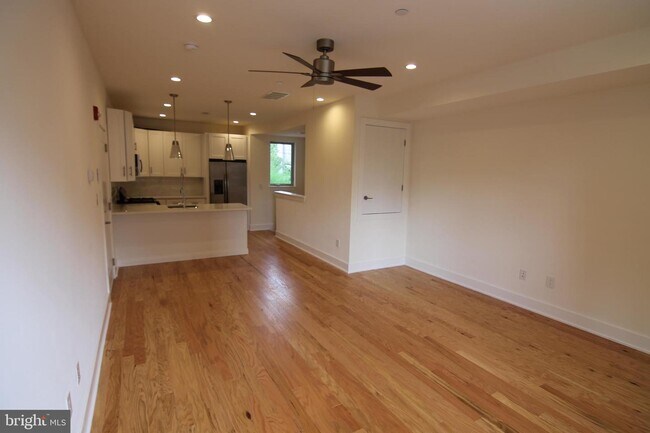 Foto del edificio - 1527 N 7th St