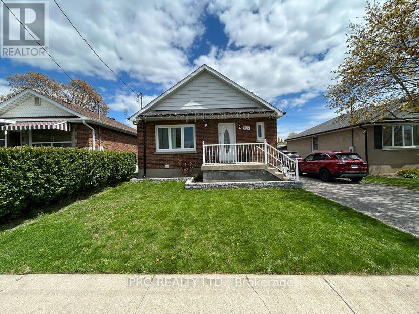Primary Photo - 357 Cadillac Ave S