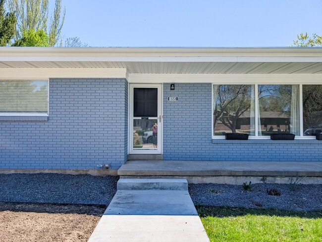 Building Photo - 1658 E 1500 N