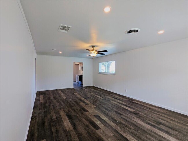 Building Photo - 2679 Gessner Rd