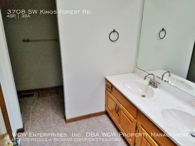 Building Photo - 3708 SW Kings Forest Rd