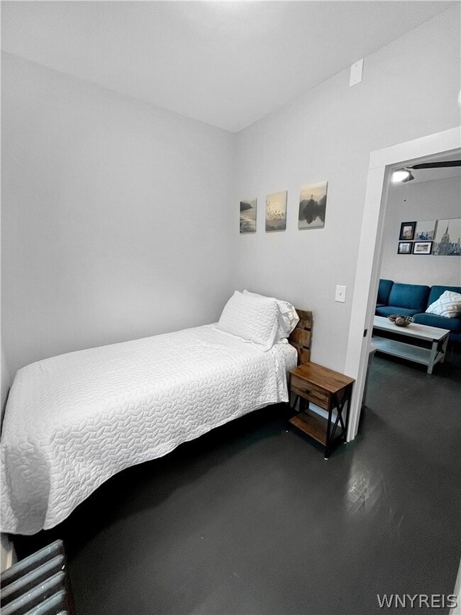 Building Photo - 36 19th St