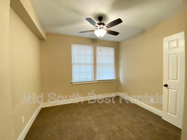 Foto del edificio - 2323 E 2nd St