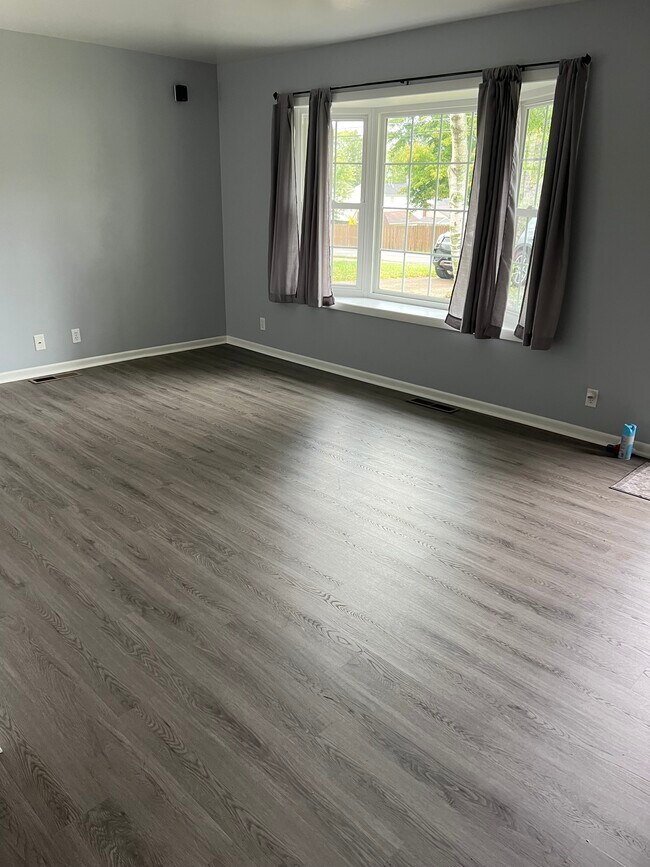 Foto del edificio - 5127 W Elmwood Ave